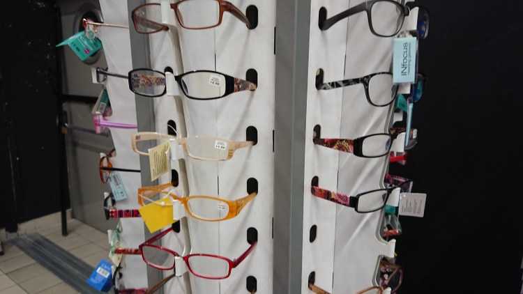 Oprawki okularów odejmą Ci lat